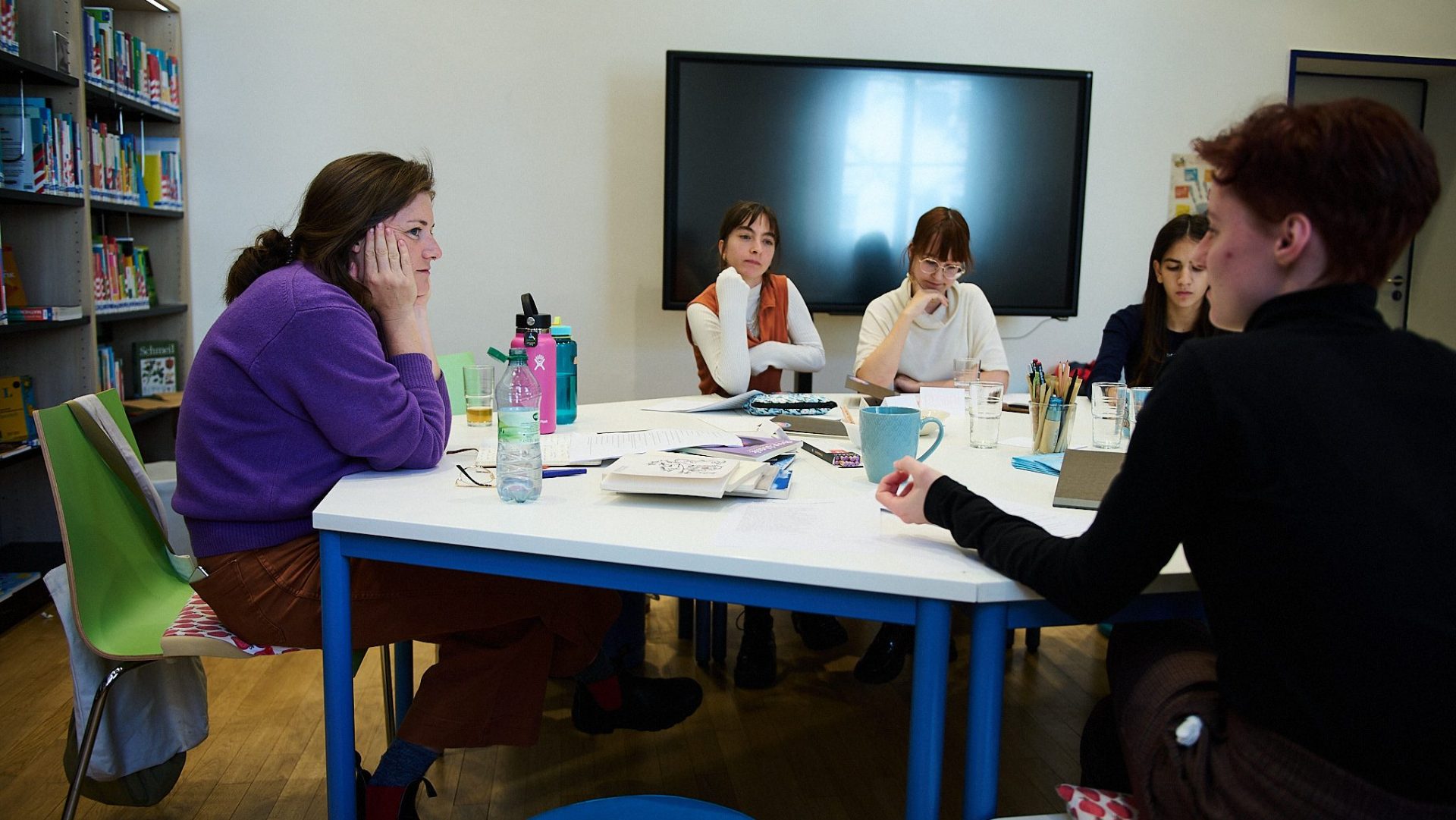 20231006-tracy-fuad-authors-at-school-alm-5779-web-aspect-ratio-2400-1350