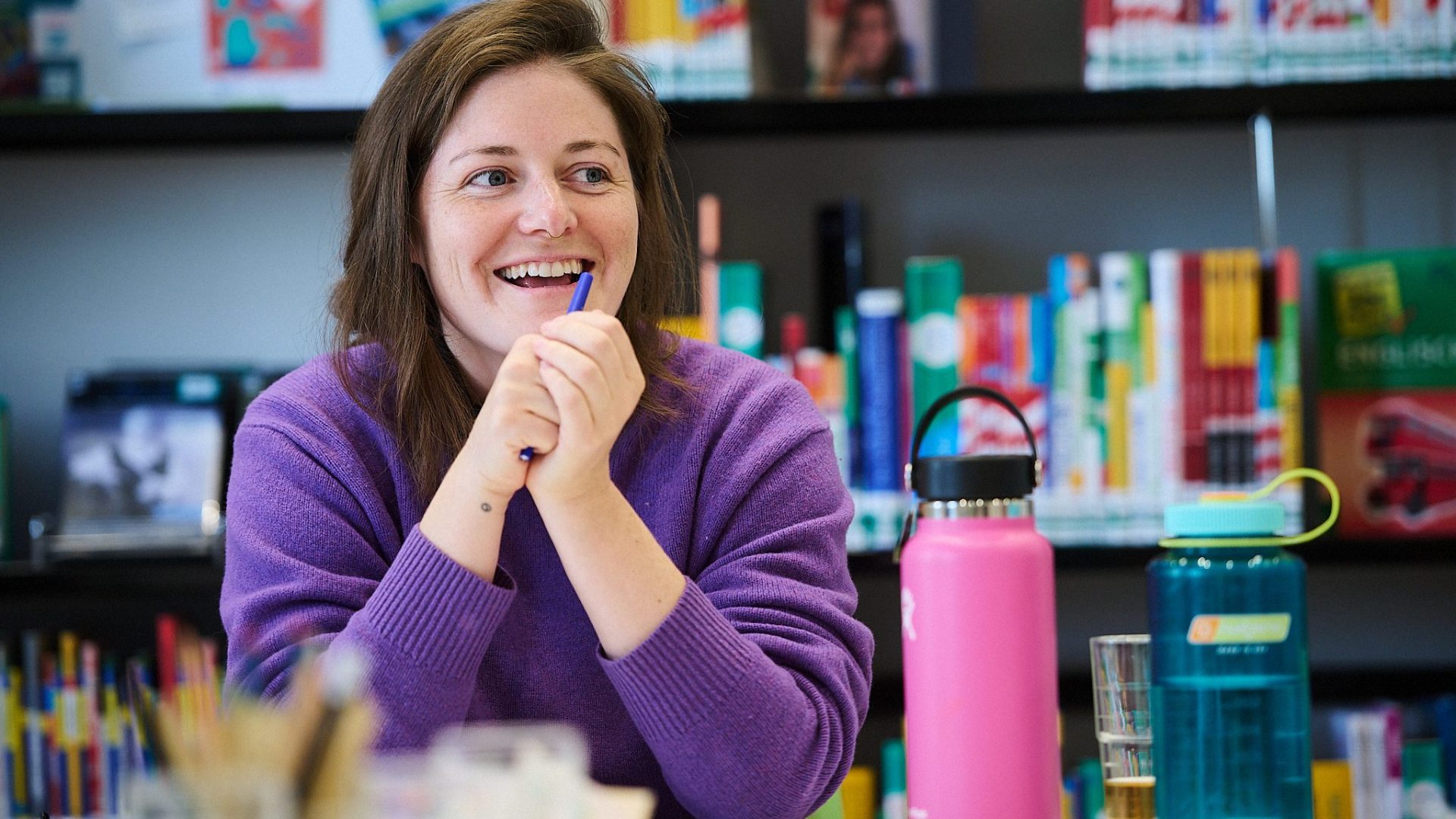 20231006-tracy-fuad-authors-at-school-alm-5822-web-aspect-ratio-2400-1350