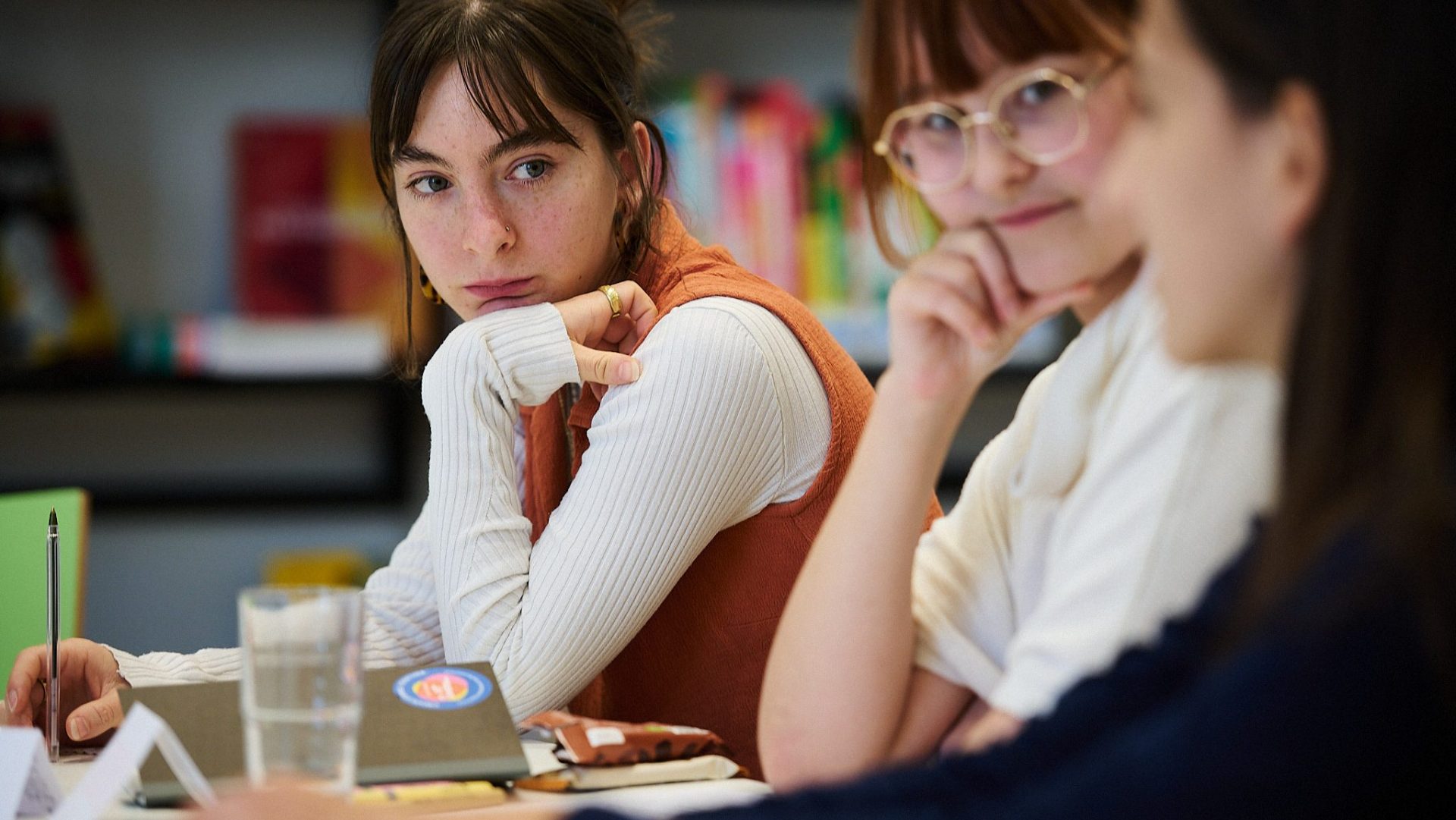 20231006-tracy-fuad-authors-at-school-alm-5891-web-aspect-ratio-2400-1350