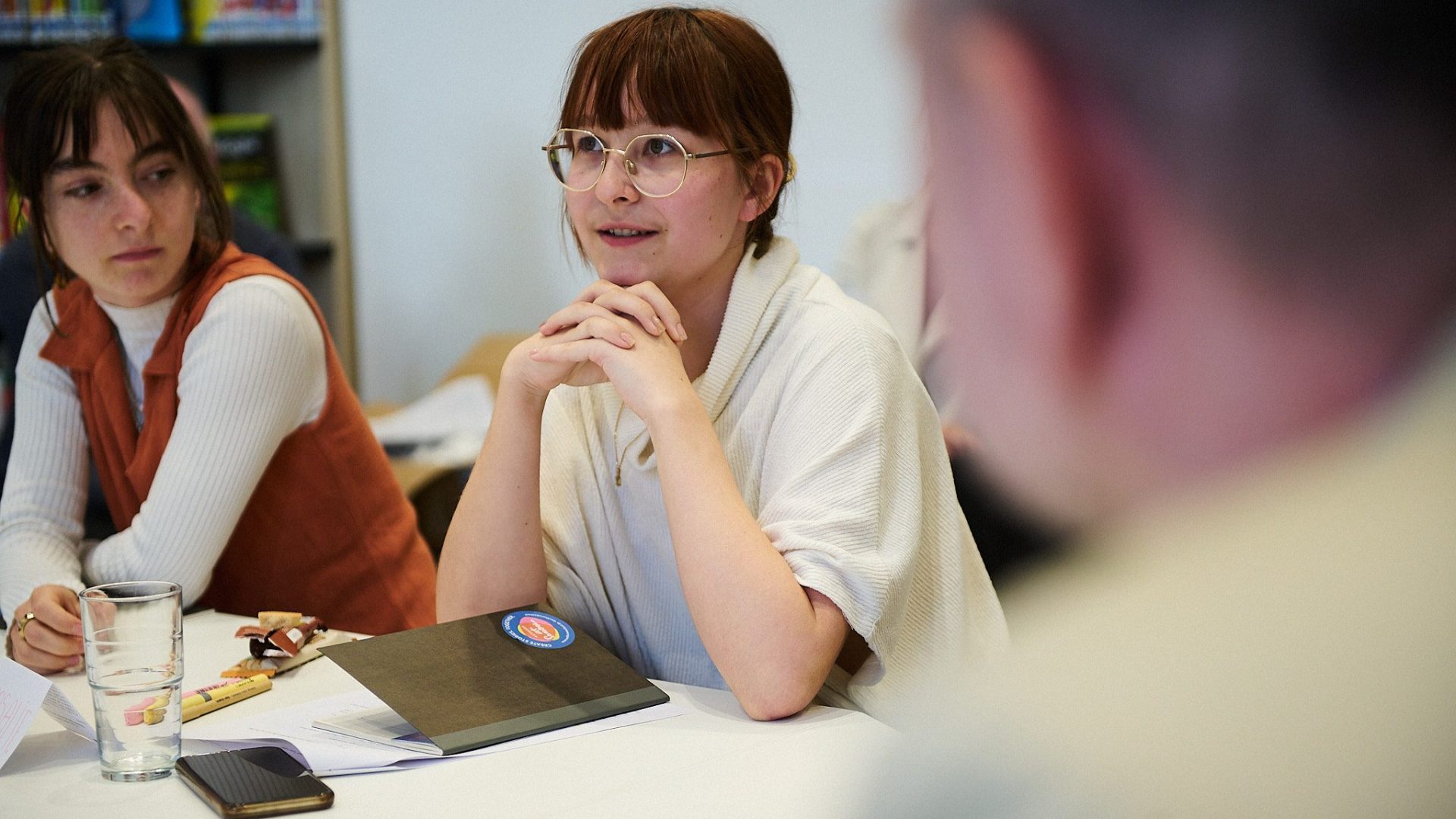 20231006-tracy-fuad-authors-at-school-alm-6332-web-aspect-ratio-2400-1350